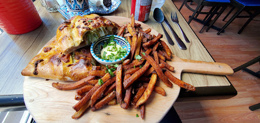 Photo of MoMo Café Resto - 119 Rue Notre Dame O, Thetford Mines, QC G6G 1J4